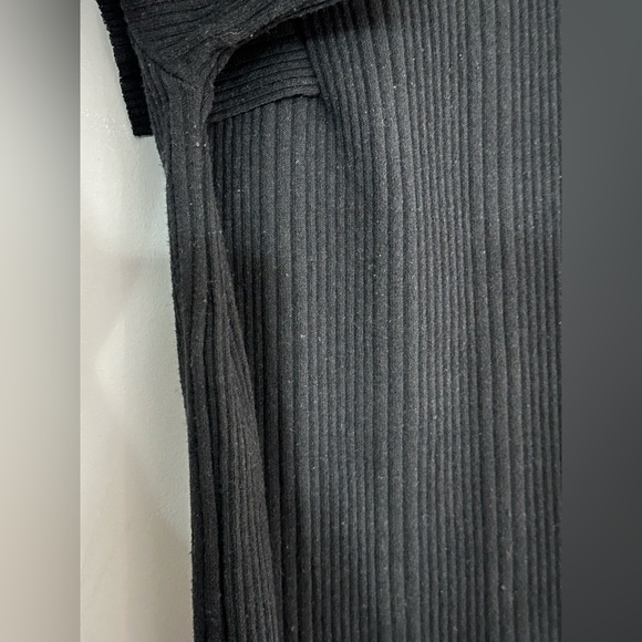 Zara: Women’s Short Sleeve Ruffle Top- Size Small - Picture 7 of 8